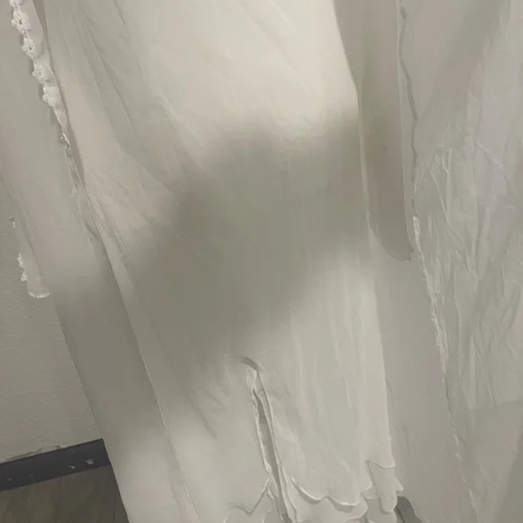 Flora Nikrooz White Sheer Lace Robe Set - Picture 3 of 11